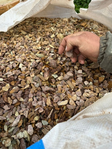 Златолит персиковый декоративная каменная крошка купить в Нальчике