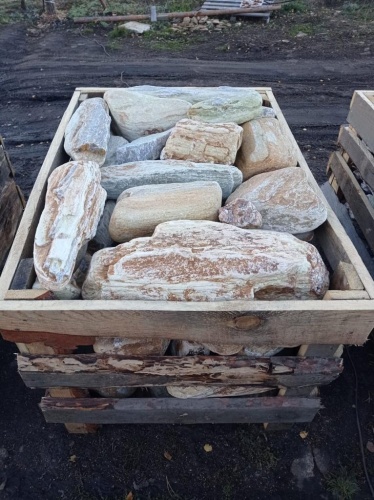 Златолит жёлтый, жёлто-зелёный глыбки и валуны для ланшафтного дизайна купить в Нальчике