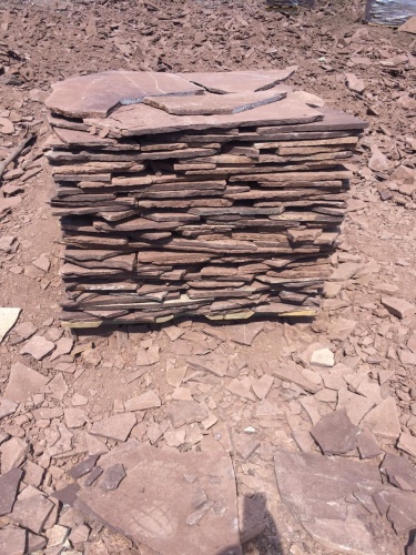 Плитняк лемезит бордовый для цоколя 1,5-2 см купить в Нальчике