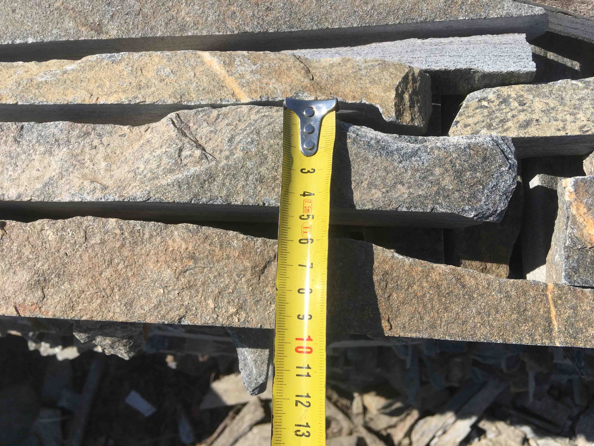 Горбушка златолит мультиколор для облицовки купить в Нальчике