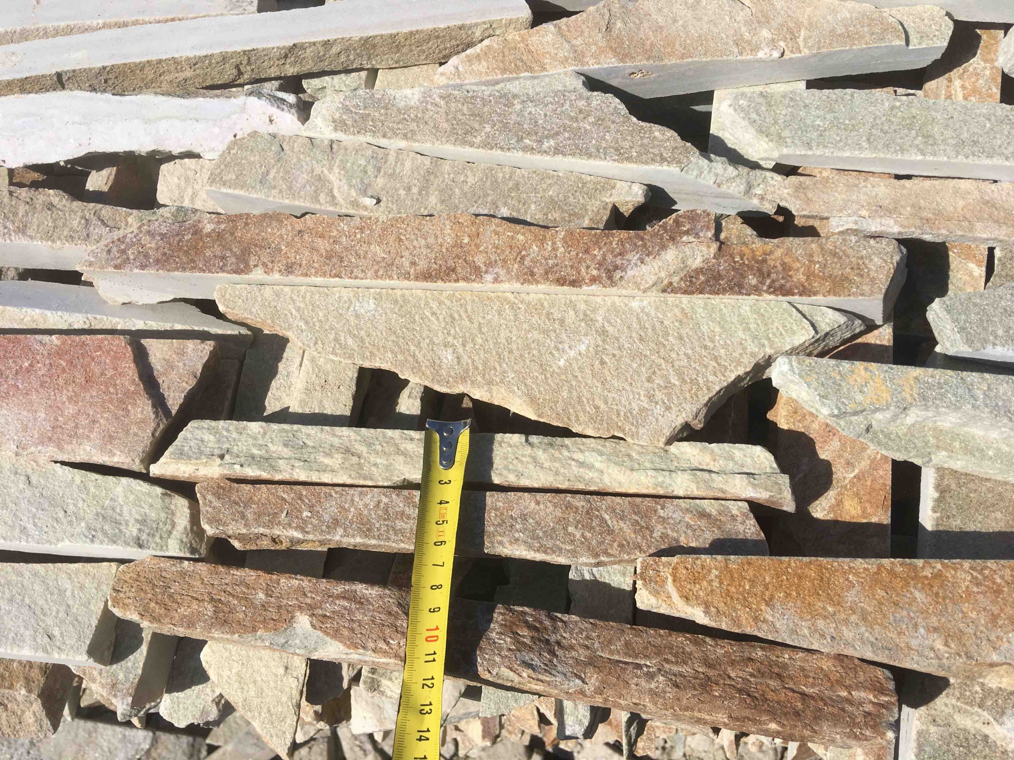 Горбушка златолит золотистый для облицовки купить в Нальчике