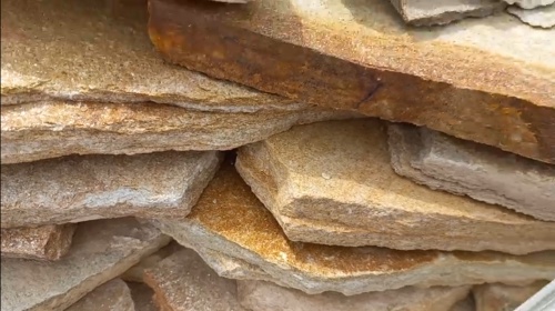 Плитняк златолит жёлтый золотистый для отмостки купить в Нальчике