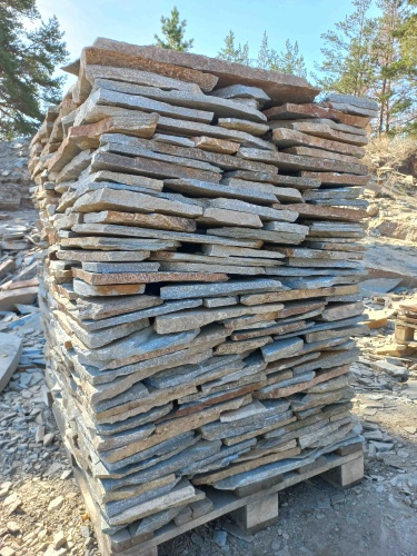 Плитняк златолит серебристый для фасада купить в Нальчике