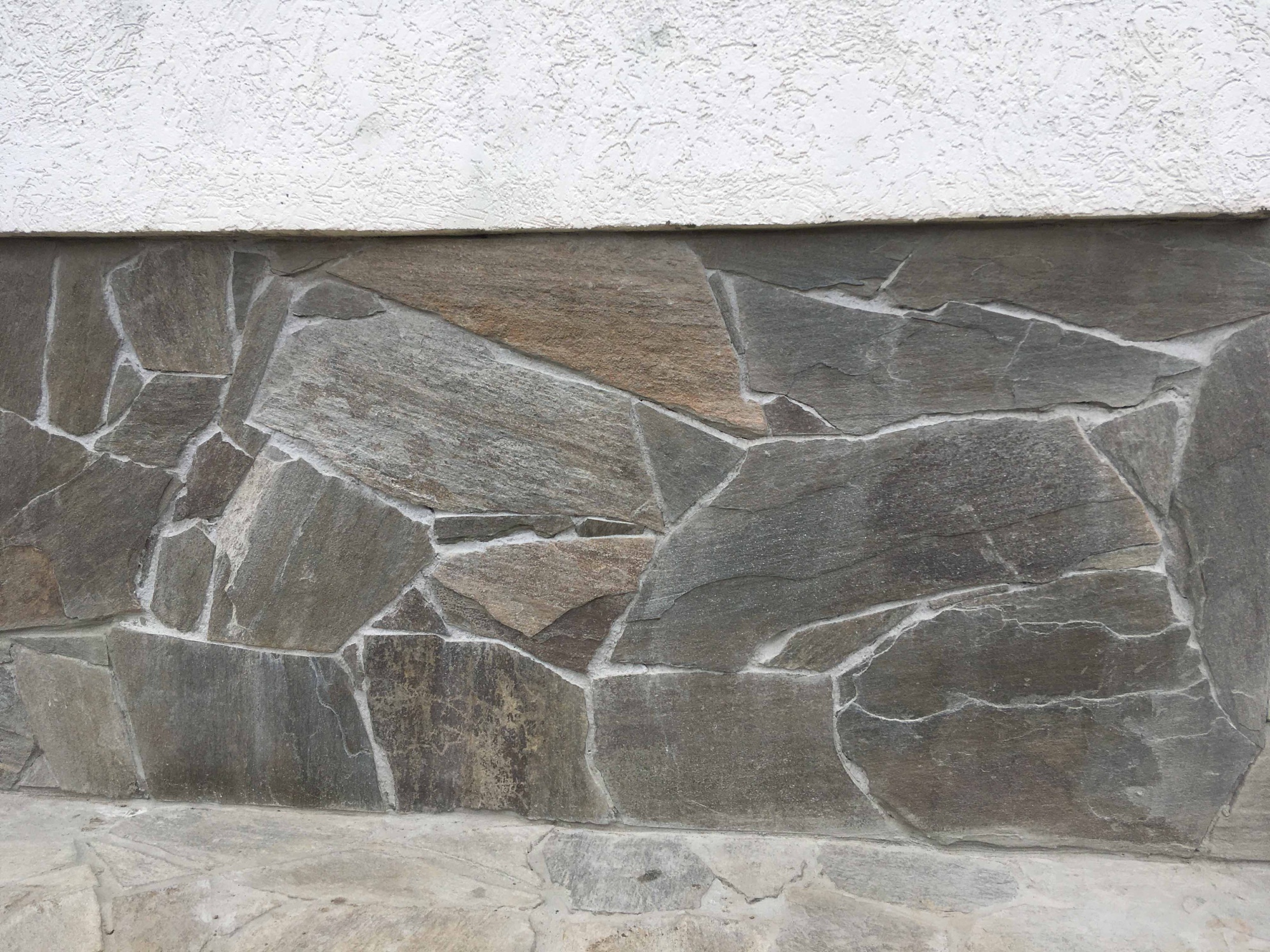 Плитняк златолит Уральский  для фасада купить в Нальчике