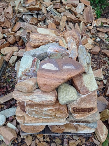 Златолит жёлтый, жёлто-зелёный глыбки и валуны для ланшафтного дизайна купить в Нальчике