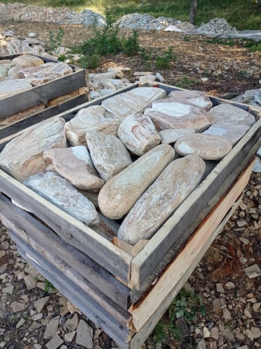 Златолит жёлтый, жёлто-зелёный глыбки и валуны для ланшафтного дизайна купить в Нальчике