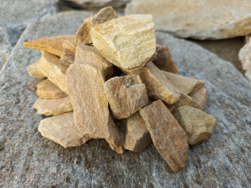 Златолит жёлтый декоративная каменная крошка купить в Нальчике