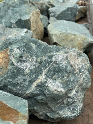 Камни для ландшафтного дизайна зелёные 10-60 килограмм купить в Нальчике