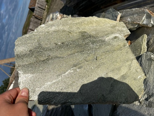 Плитняк златолит зелёный для цоколя, отмостки купить в Нальчике