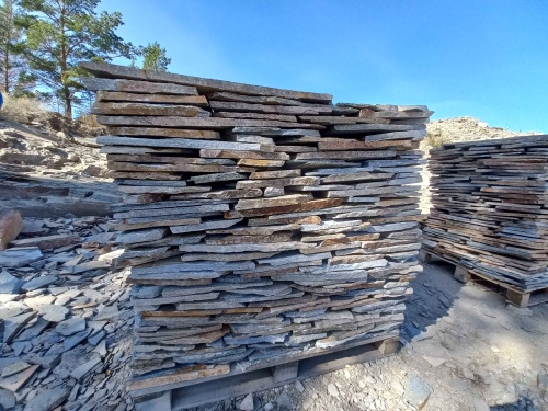 Плитняк златолит серебристый для фасада купить в Нальчике