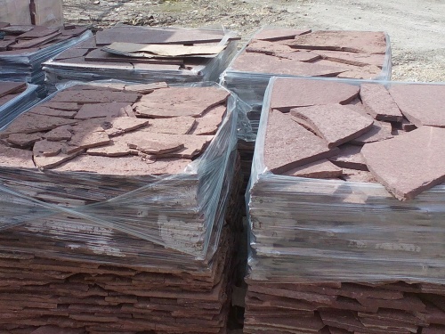 Плитняк лемезит бордовый для облицовки цоколя 20-25 мм  купить в Нальчике