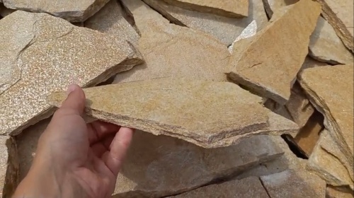 Плитняк златолит жёлтый для цоколя купить в Нальчике