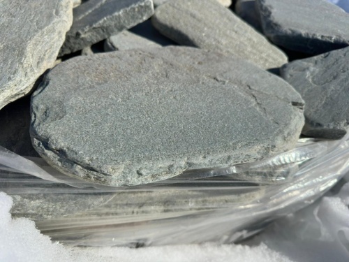 Плитняк златолит зелёный галтованный для мощения на бетон купить в Нальчике